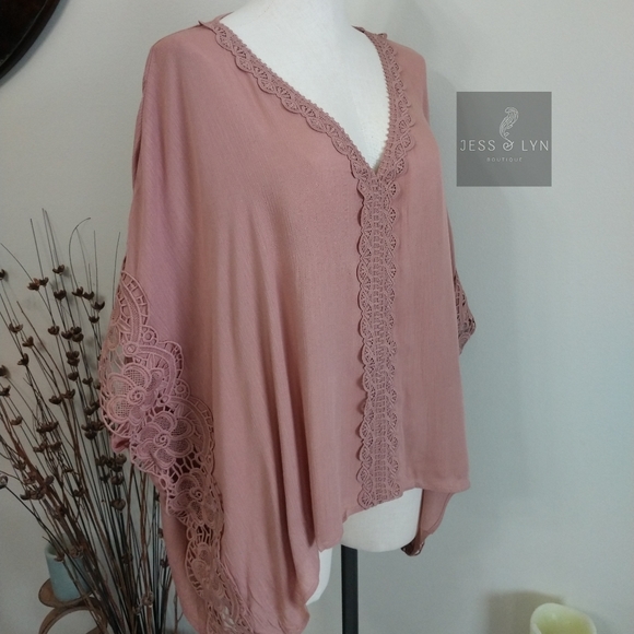 🆕FREYA- Blush Pink Boho Flowy Oversized Blouse w/Lace Detail - Picture 6 of 16